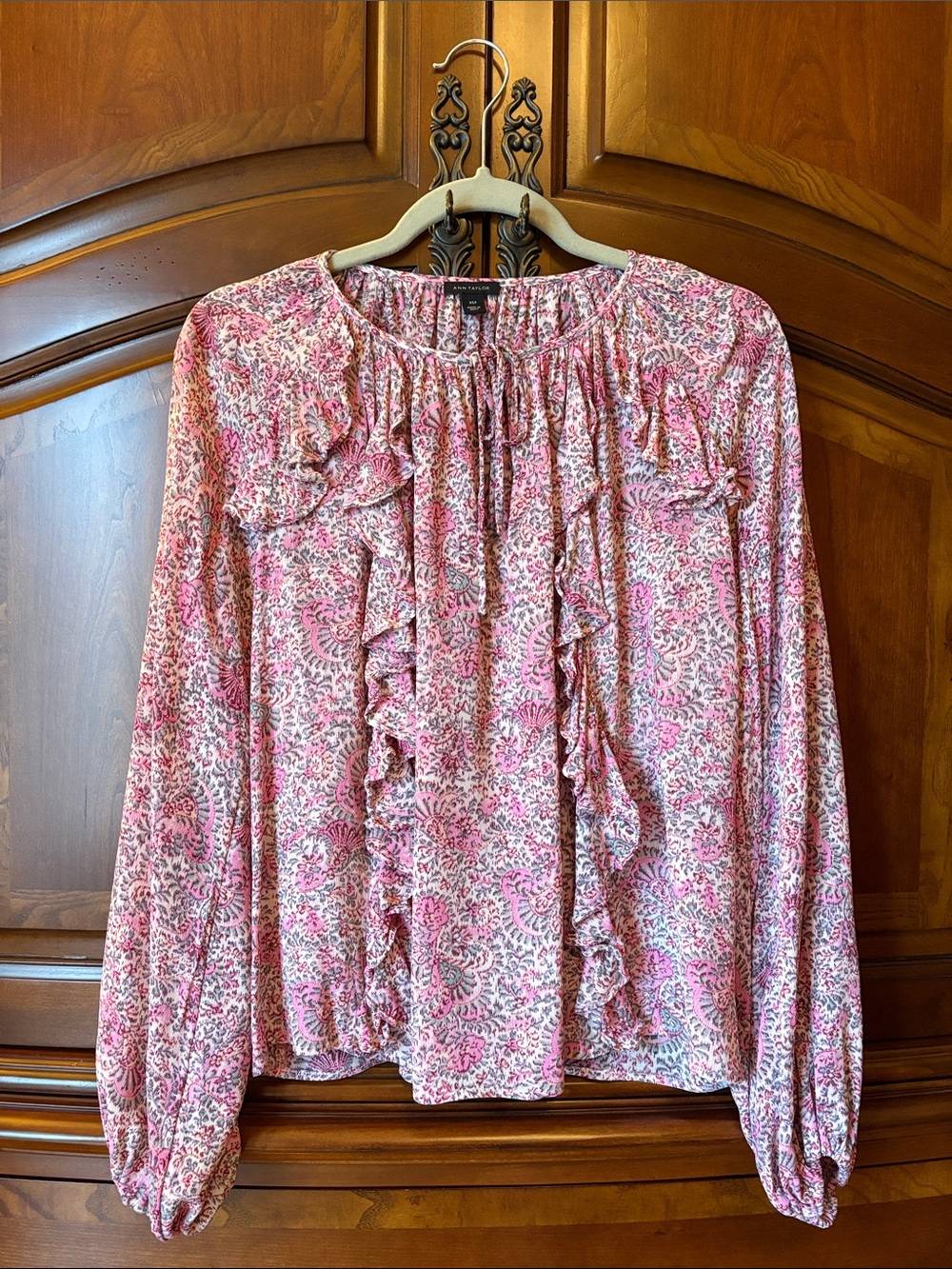 Ann Taylor Pink Floral Ruffle Blouse, XSP